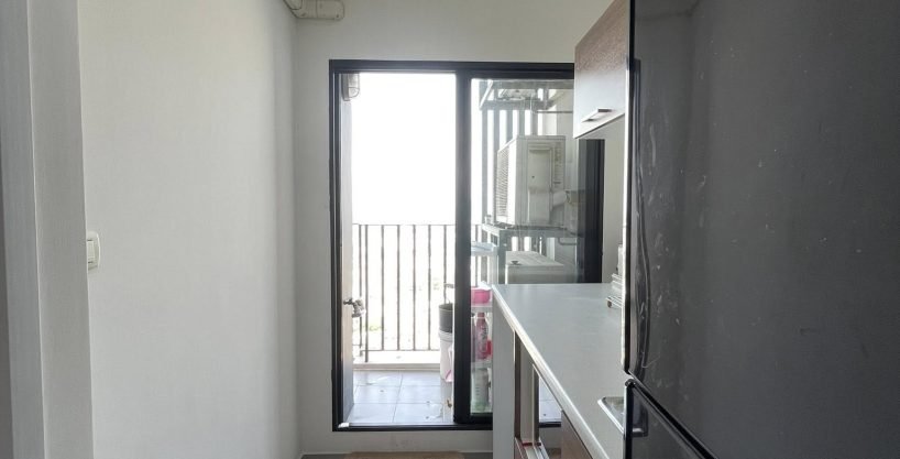 2 bedroom condo for rent at The tree Interchange. 64 sqm unit in Bangkok. Contact BACH Bangkok for more information.