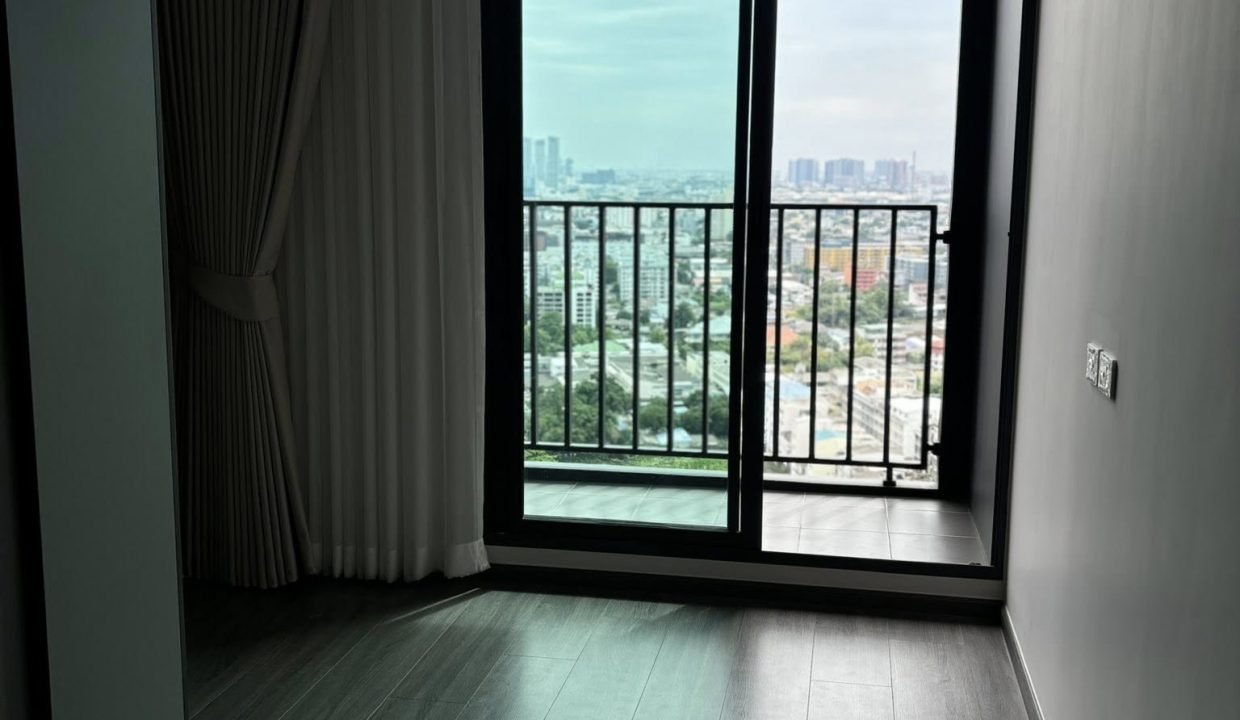 Condo for Rent at IDEO Sukhumvit Rama 4 Near Phra Khanong | BACH Bangkok