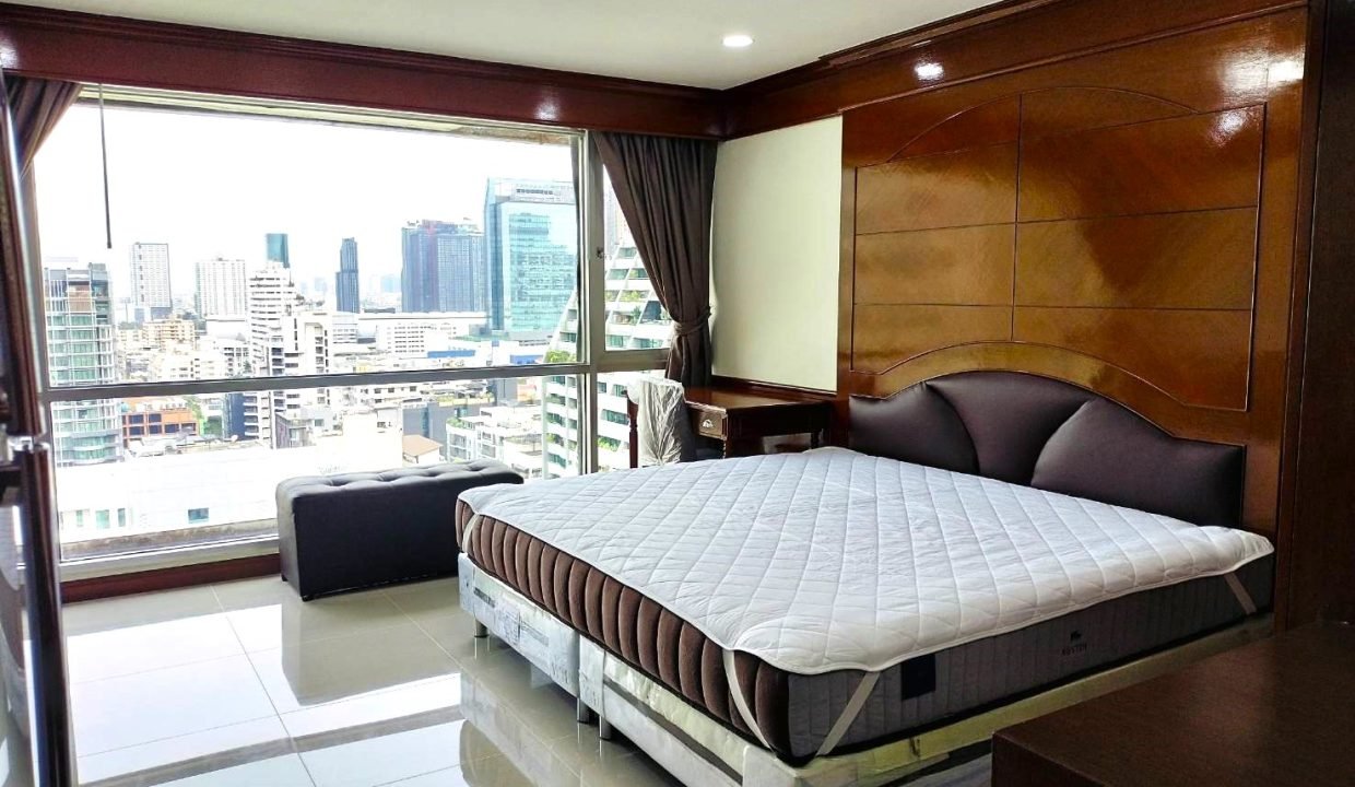 Condo for Rent at Sukhumvit Suite Near Nana | BACH Bangkok