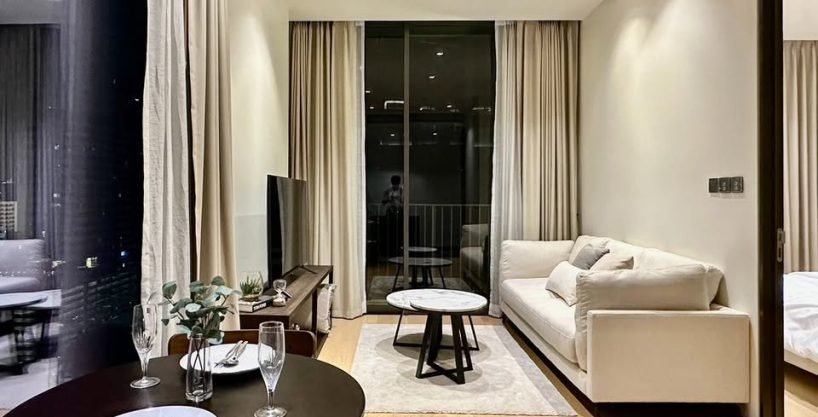 1 bedroom condo for sale at 28 Chidlom. 46 sqm unit in Bangkok. Contact BACH Bangkok for more information.