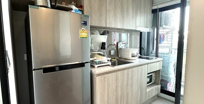 1 bedroom condo for rent at Modiz Sukhumvit 50. 27 sqm unit in Bangkok. Contact BACH Bangkok for more information.