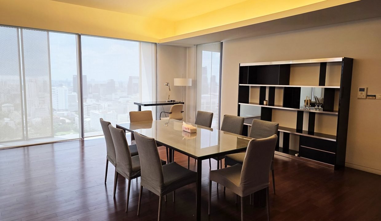 Condo for Rent at Hansar Rajdamri Near Ratchadamri | BACH Bangkok