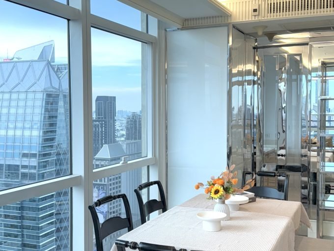2 bedroom condo for rent at Athenee Residence Condominium. 140 sqm unit in Bangkok. Contact BACH Bangkok for more information.
