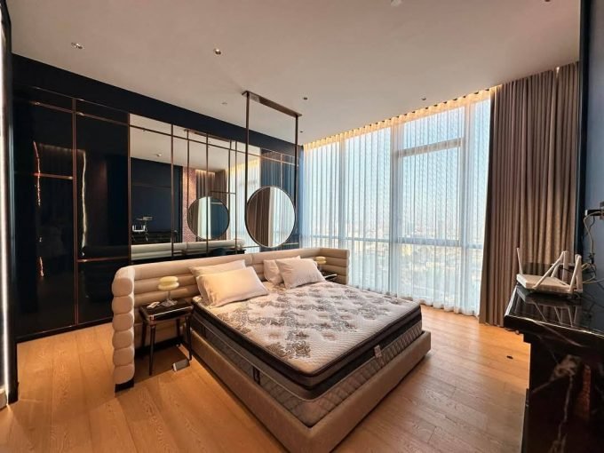 3 bedroom condo for rent at The Monument Thong Lo. 452 sqm unit in Bangkok. Contact BACH Bangkok for more information.