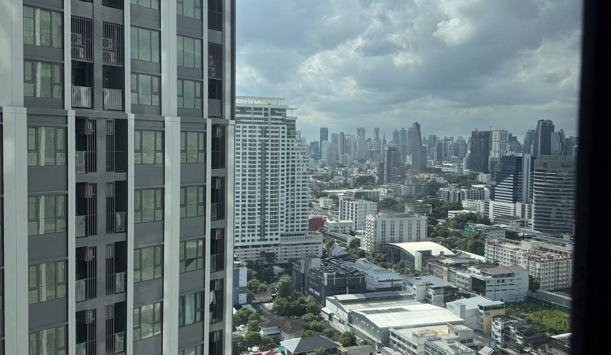 Condo for Rent at Aspire Rama 4 Near Ekkamai | BACH Bangkok