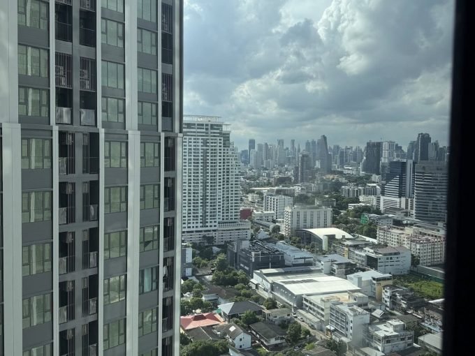 1 bedroom condo for rent at Aspire Rama 4. 26.5 sqm unit in Bangkok. Contact BACH Bangkok for more information.