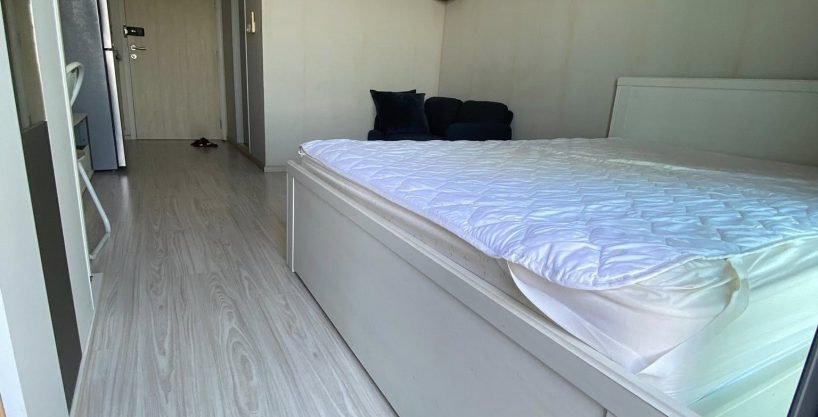 Studio condo for rent at Ideo Mobi Sukhumvit Eastgate. 21 sqm unit in Bangkok. Contact BACH Bangkok for more information.