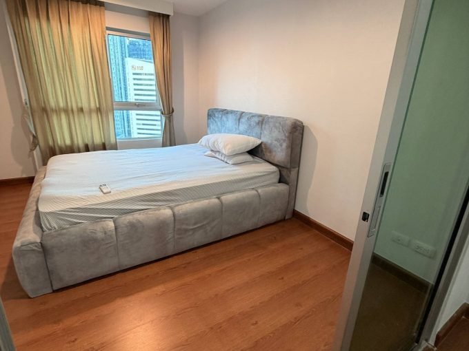 1 bedroom condo for rent at Belle Grand Rama 9. 48 sqm unit in Bangkok. Contact BACH Bangkok for more information.