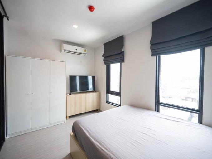 1 bedroom condo for rent at Aspire Asoke-Ratchada. 30 sqm unit in Bangkok. Contact BACH Bangkok for more information.