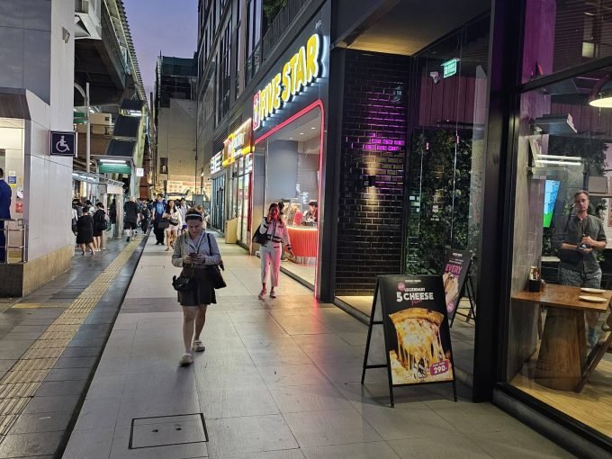 1 bedroom condo for rent at Bangkok Feliz Sukhumvit 69. 44 sqm unit in Bangkok. Contact BACH Bangkok for more information.