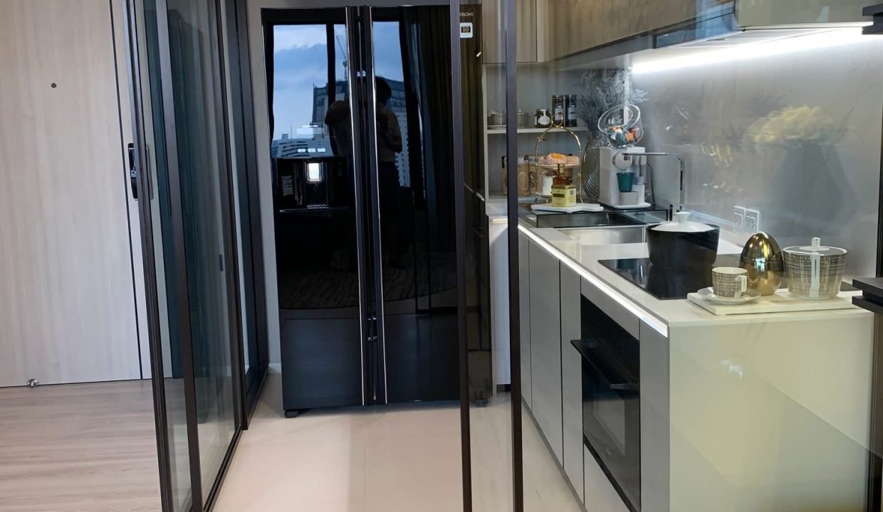 Condo for Rent at The Room Phayathai Near Phaya Thai | BACH Bangkok