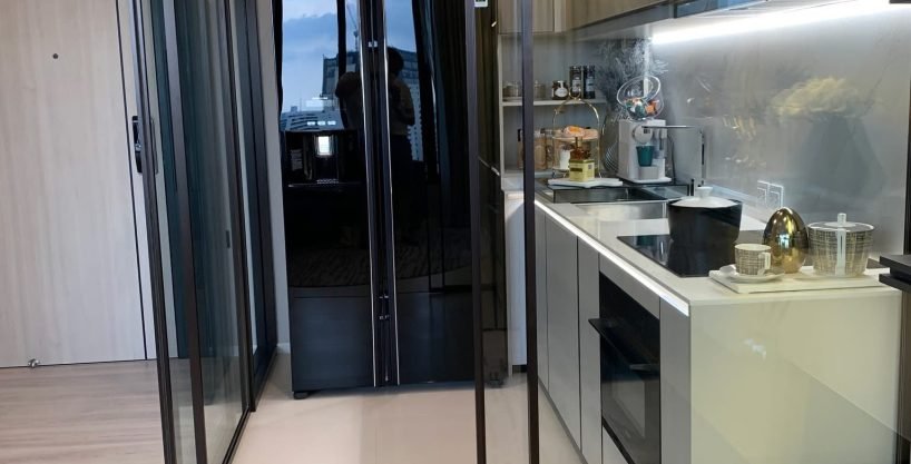 1 bedroom condo for rent at The Room Phayathai. 70 sqm unit in Bangkok. Contact BACH Bangkok for more information.