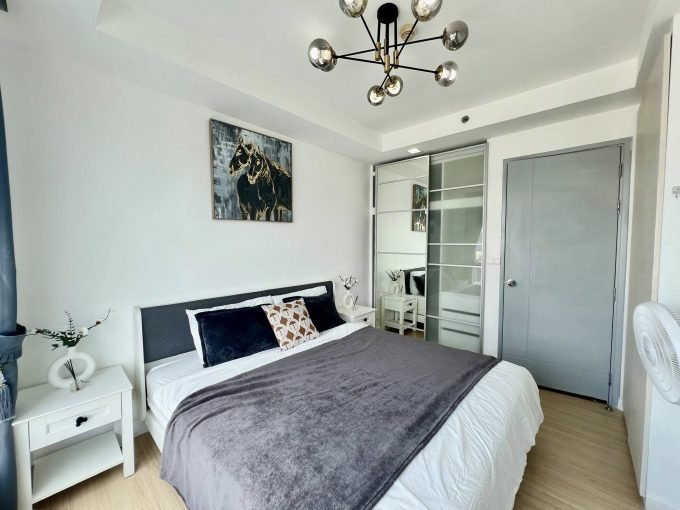 1 bedroom condo for rent at Thru Thonglor. 37 sqm unit in Bangkok. Contact BACH Bangkok for more information.