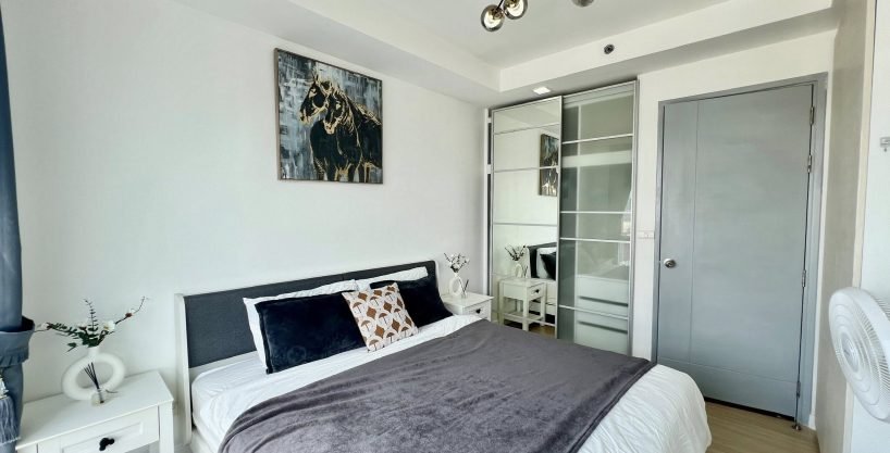 1 bedroom condo for rent at Thru Thonglor. 37 sqm unit in Bangkok. Contact BACH Bangkok for more information.