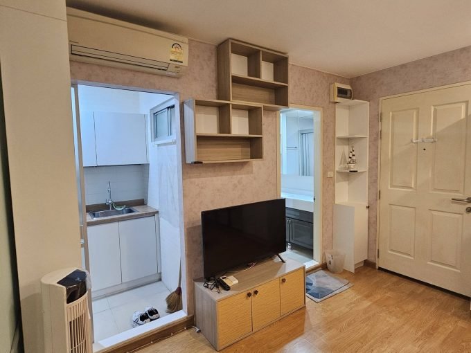 1 bedroom condo for sale at U Delight @ Jatujak Station. 32 sqm unit in Bangkok. Contact BACH Bangkok for more information.