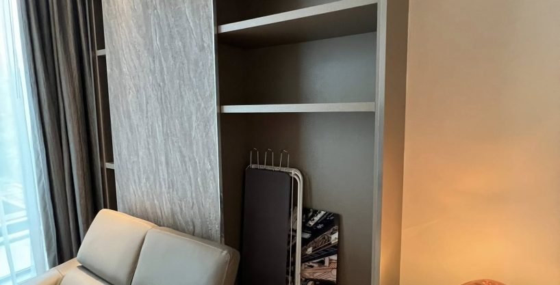 1 bedroom condo for rent at Sindhorn Residence. 40 sqm unit in Bangkok. Contact BACH Bangkok for more information.