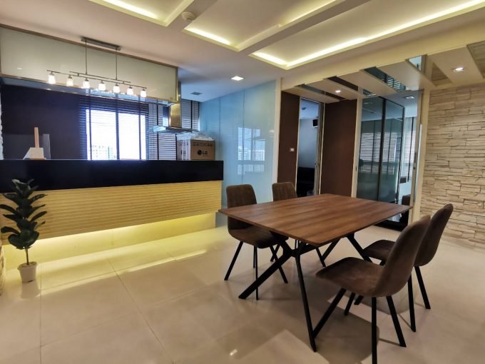 1 bedroom condo for rent at Lumpini Place Pinklao 1. 64 sqm unit in Bangkok. Contact BACH Bangkok for more information.