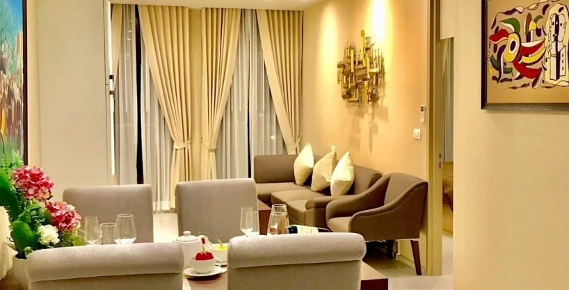 1 bedroom condo for rent at Noble Ploenchit. 60 sqm unit in Bangkok. Contact BACH Bangkok for more information.