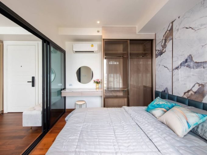 1 bedroom condo for sale at Altitude Symphony Charoenkrung - Sathorn. 30 sqm unit in Bangkok. Contact BACH Bangkok for more information.