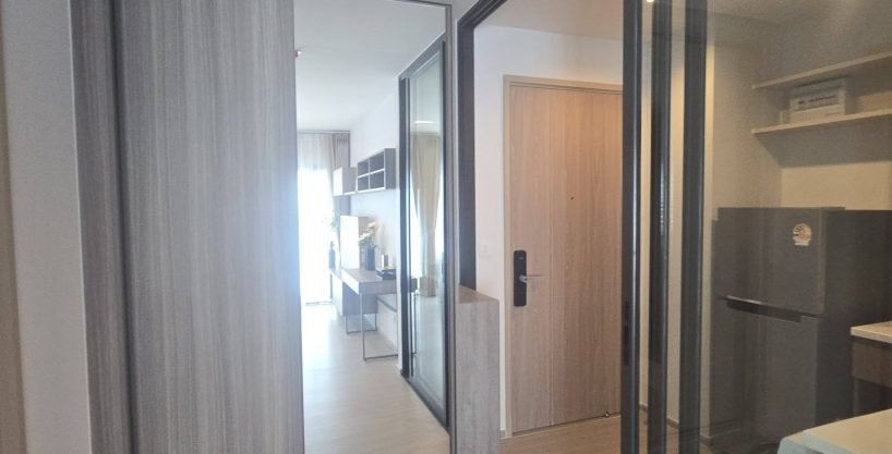 1 bedroom condo for rent at Life Sathorn Sierra. 29 sqm unit in Bangkok. Contact BACH Bangkok for more information.