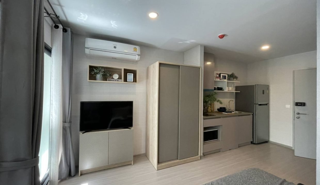 Condo for Rent at Aspire Asoke-Ratchada Near Rama 9 | BACH Bangkok