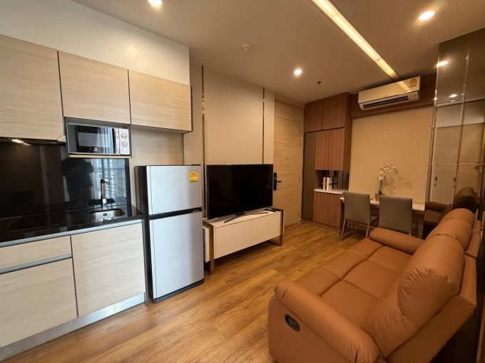 1 bedroom condo for rent at Park Origin Phrom Phong - Park 24. 32 sqm unit in Bangkok. Contact BACH Bangkok for more information.