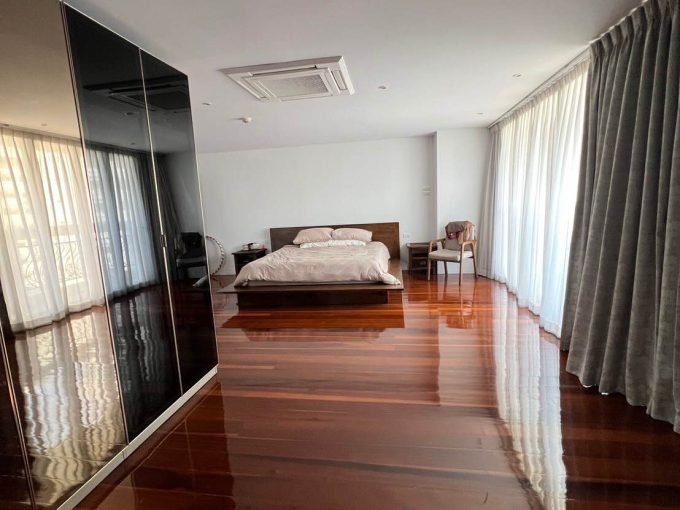 3 bedroom condo for sale at Prime Mansion Sukhumvit 31. 248 sqm unit in Bangkok. Contact BACH Bangkok for more information.