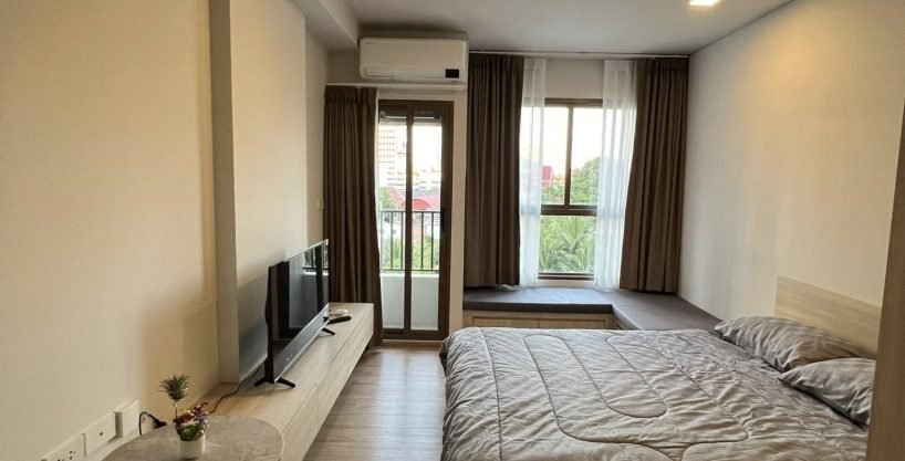 Studio condo for rent at Quintara MHy'ZEN Phrom Phong. 21 sqm unit in Bangkok. Contact BACH Bangkok for more information.