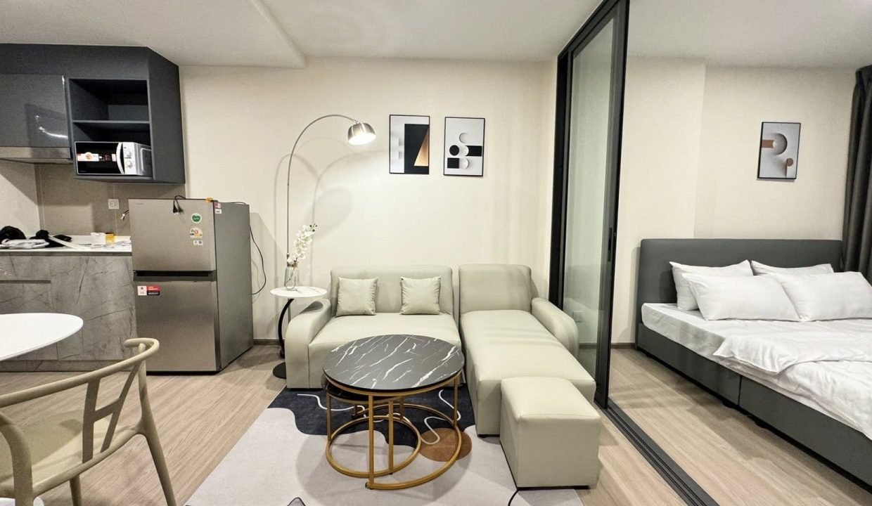 Condo for Rent at Aspire Ratchayothin Near Ratchayothin | BACH Bangkok