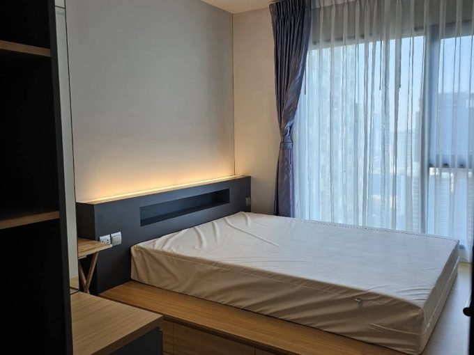 1 bedroom condo for rent at Life Asoke - Rama 9. 32 sqm unit in Bangkok. Contact BACH Bangkok for more information.