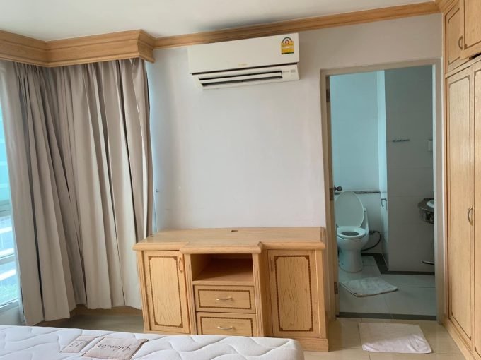 2 bedroom condo for rent at Baan Pathumwan. 60 sqm unit in Bangkok. Contact BACH Bangkok for more information.