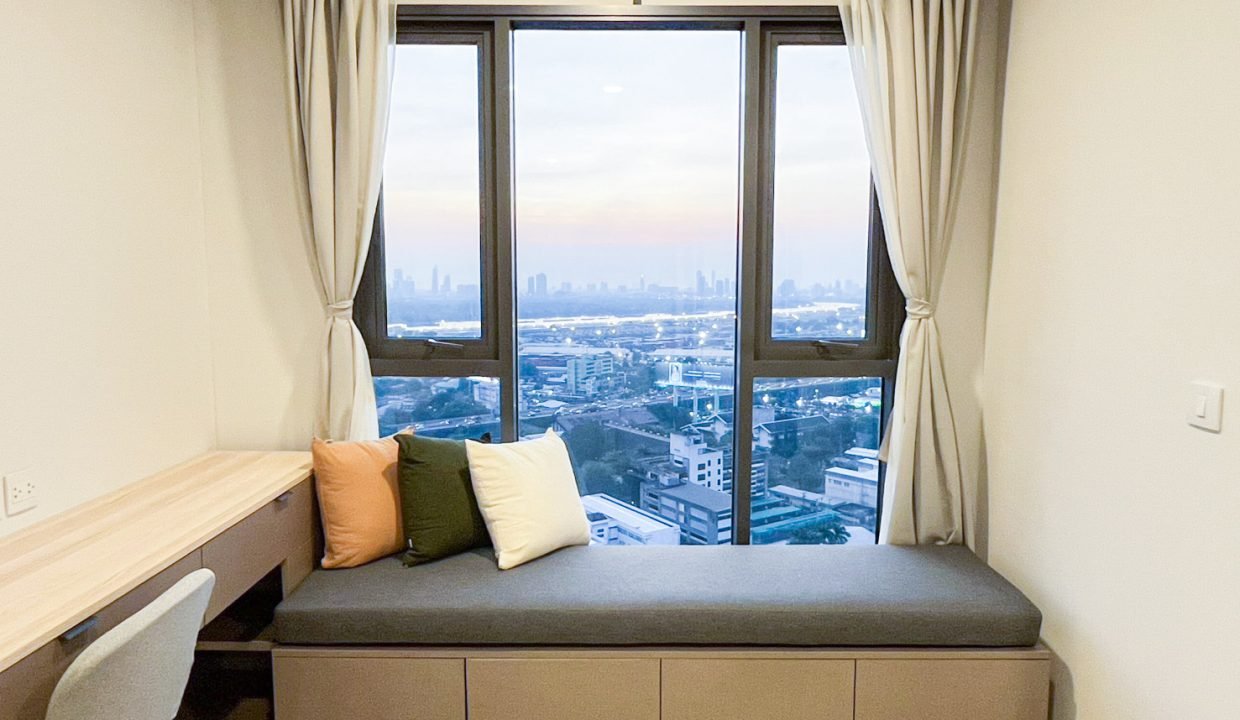 Condo for Rent at Aspire Rama 4 Near Ekkamai | BACH Bangkok
