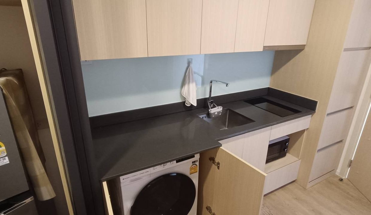 Condo for Rent at Landmark @MRTA Station Near Rama 9 | BACH Bangkok