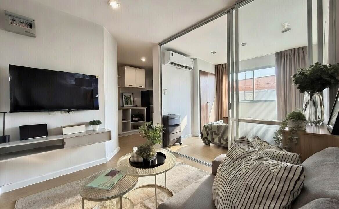 Condo for Rent at Lumpini Condo Town Raminthra - Latplakhao 2 Near Wat Phra Sri Mahathat | BACH Bangkok