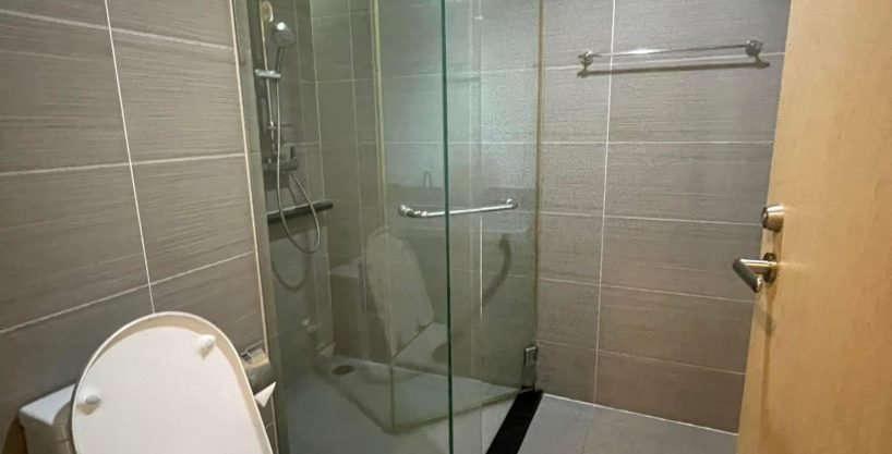 2 bedroom condo for rent at Siri at Sukhumvit. 70 sqm unit in Bangkok. Contact BACH Bangkok for more information.