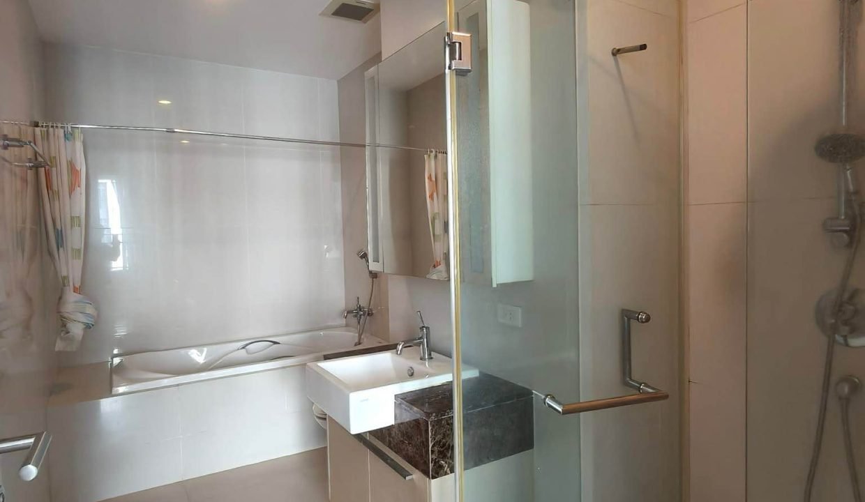 Condo for Rent at 39 by Sansiri Near Phrom Phong | BACH Bangkok