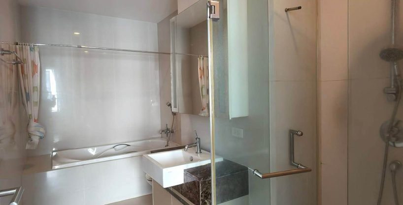 1 bedroom condo for rent at 39 by Sansiri. 55 sqm unit in Bangkok. Contact BACH Bangkok for more information.