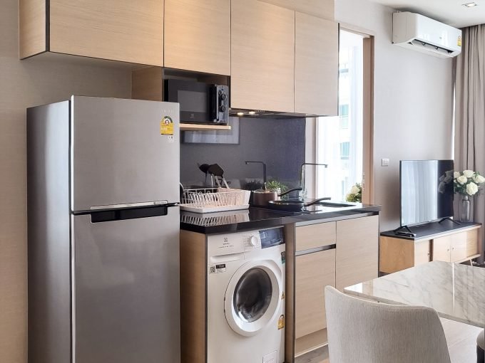 2 bedroom condo for rent at Park Origin Phrom Phong - Park 24. 56 sqm unit in Bangkok. Contact BACH Bangkok for more information.