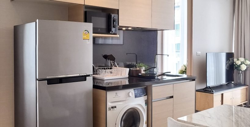 2 bedroom condo for rent at Park Origin Phrom Phong - Park 24. 56 sqm unit in Bangkok. Contact BACH Bangkok for more information.