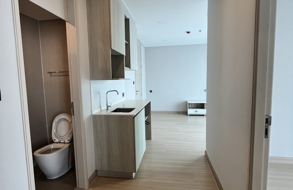 Condo for Rent at Lumpini Park Phahon 32 Near Ratchayothin | BACH Bangkok