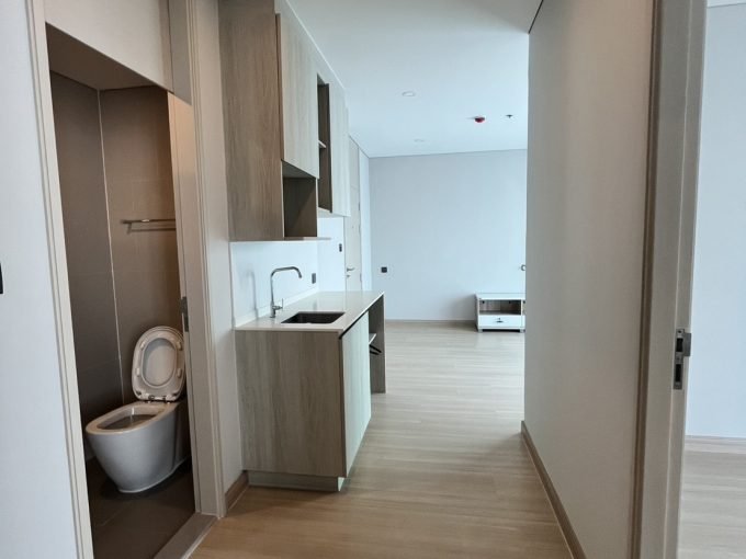 2 bedroom condo for rent at Lumpini Park Phahon 32. 46 sqm unit in Bangkok. Contact BACH Bangkok for more information.