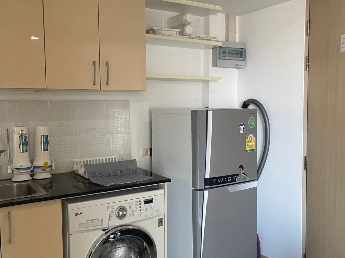 1 bedroom condo for rent at My Resort Bangkok. 42 sqm unit in Bangkok. Contact BACH Bangkok for more information.