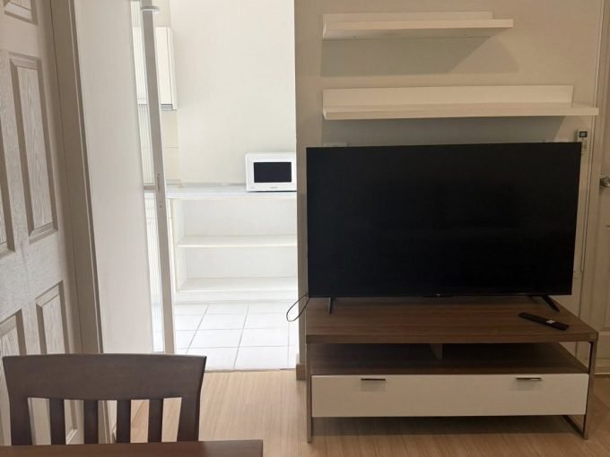 1 bedroom condo for rent at Life Sathorn Sierra. 41 sqm unit in Bangkok. Contact BACH Bangkok for more information.