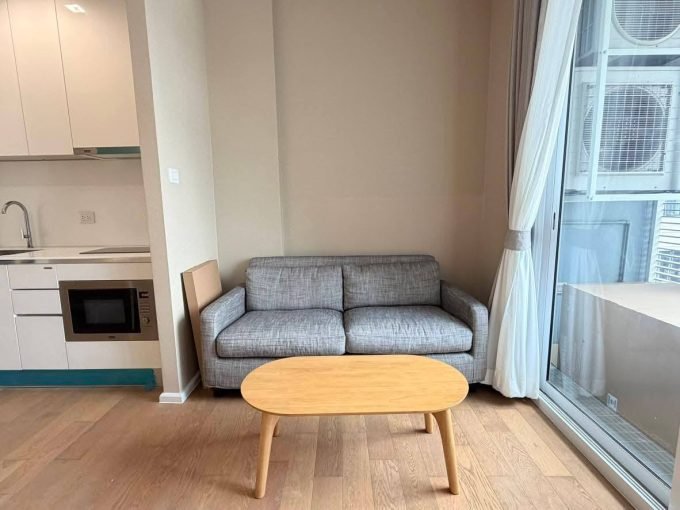 1 bedroom condo for rent at The Saint Residences. 35.6 sqm unit in Bangkok. Contact BACH Bangkok for more information.