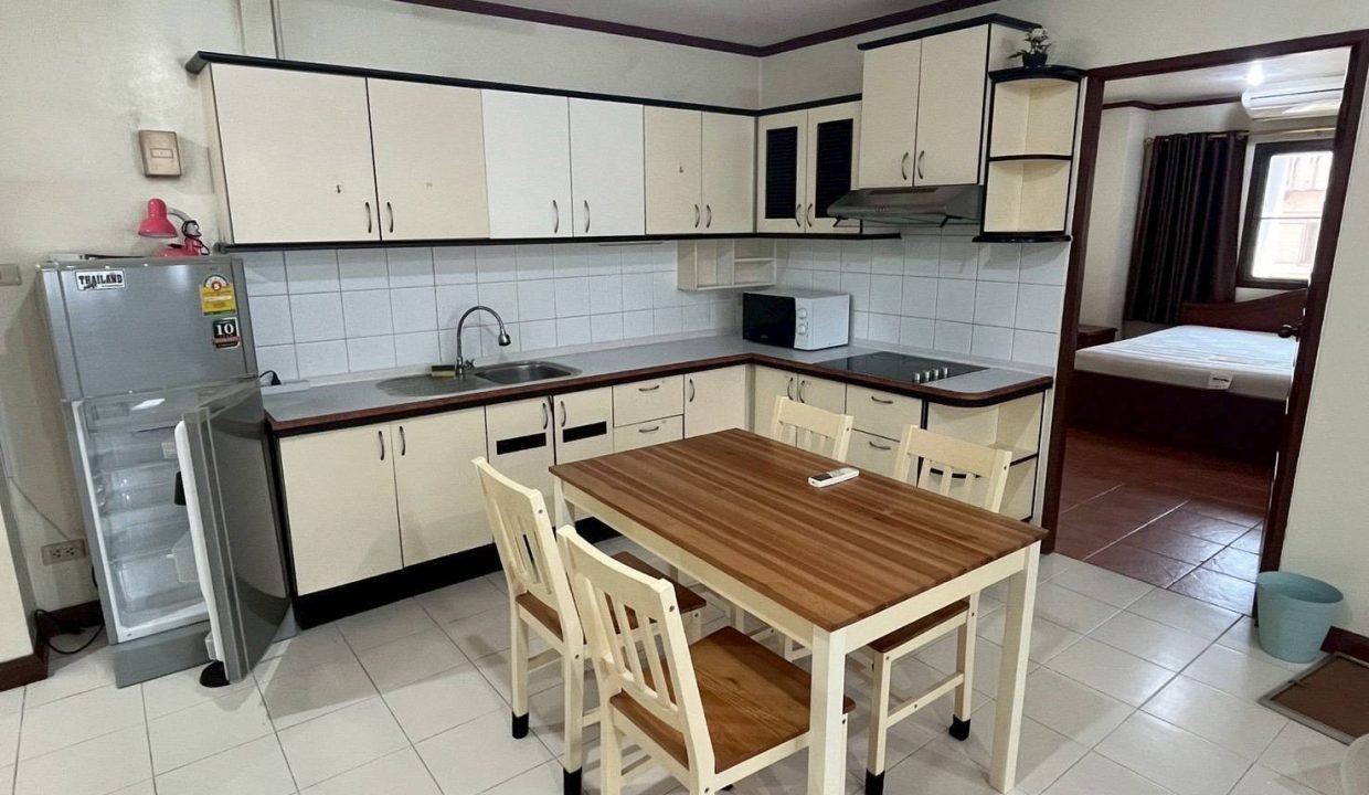 Condo for Rent at Aree Place Sukhumvit 26 Near Phrom Phong | BACH Bangkok