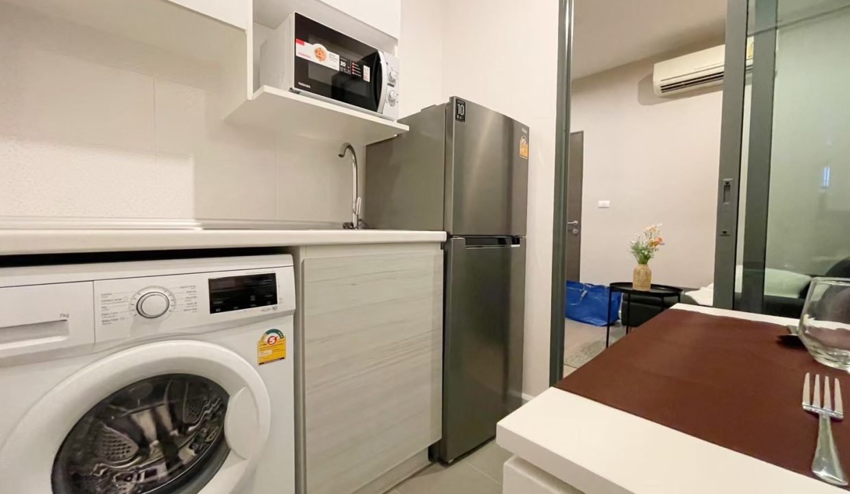 Condo for Rent at Metro Sky Prachachuen Near Bang Son | BACH Bangkok