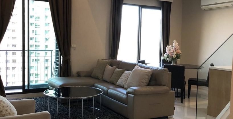 1 bedroom condo for rent at Villa Asoke. 80 sqm unit in Bangkok. Contact BACH Bangkok for more information.