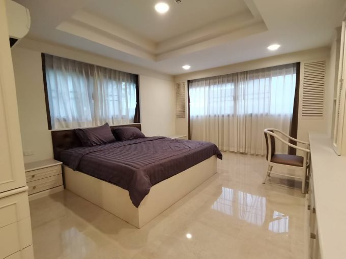 3 bedroom condo for rent at M Towers. 230 sqm unit in Bangkok. Contact BACH Bangkok for more information.