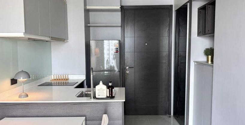 1 bedroom condo for rent at Ceil by Sansiri. 34 sqm unit in Bangkok. Contact BACH Bangkok for more information.