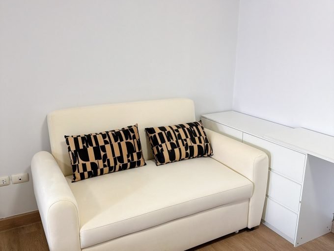 Studio condo for rent at Supalai Park Ratchaphruek - Phetkasem. 32 sqm unit in Bangkok. Contact BACH Bangkok for more information.